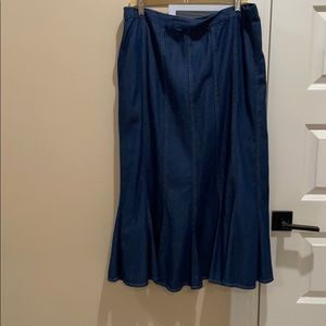 XL Studio West Apparel